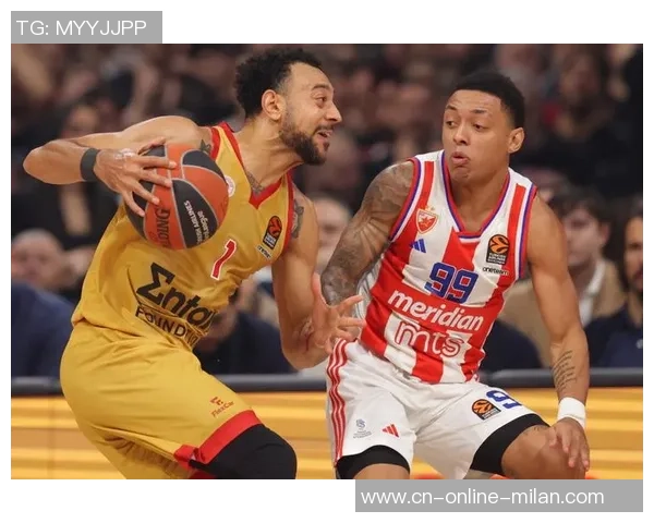 欧篮联常规赛：奥林匹亚科斯半场抢先巴黎9分，沃德得到12分，罗宾逊得到22分